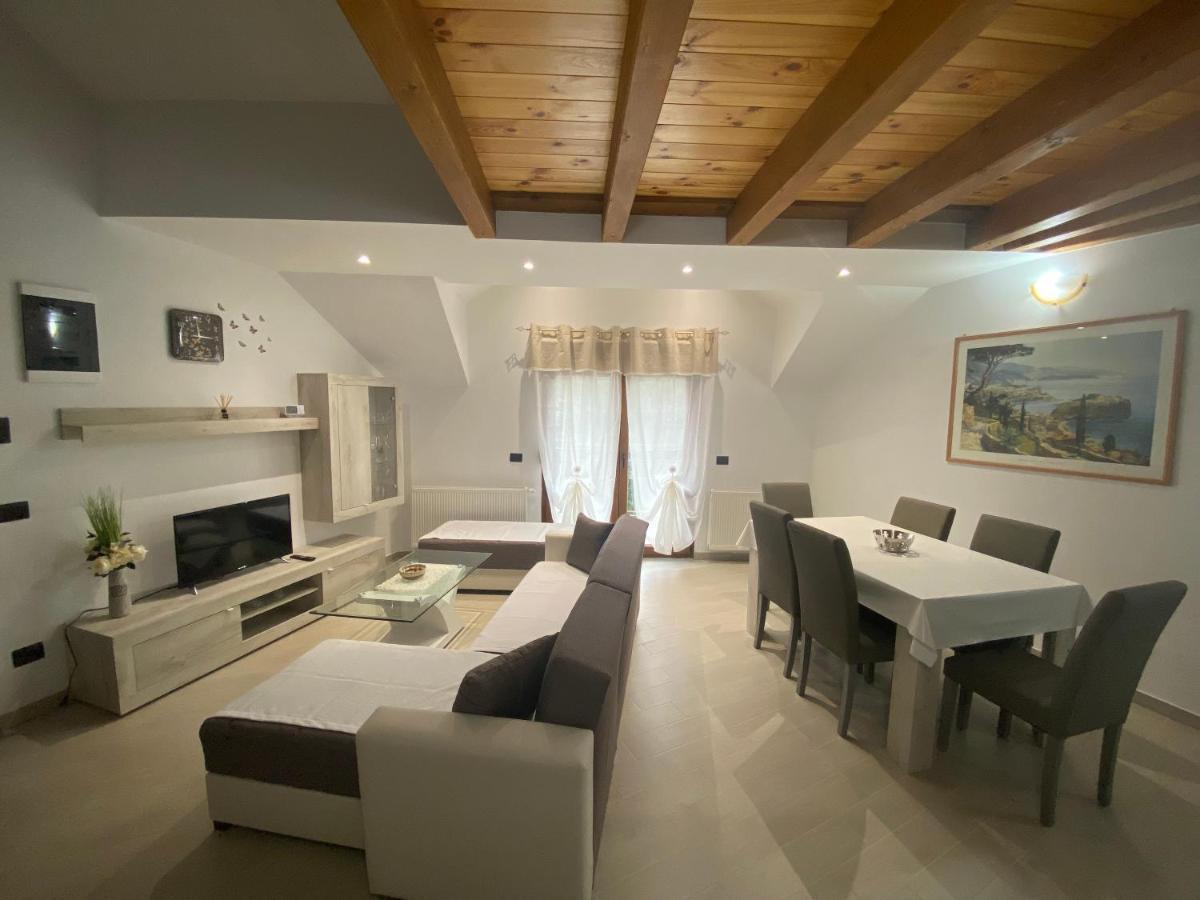 Apartman Galerija 오굴린 외부 사진