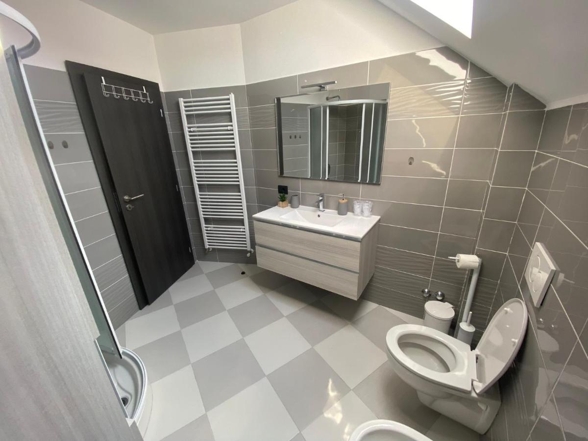 Apartman Galerija 오굴린 외부 사진