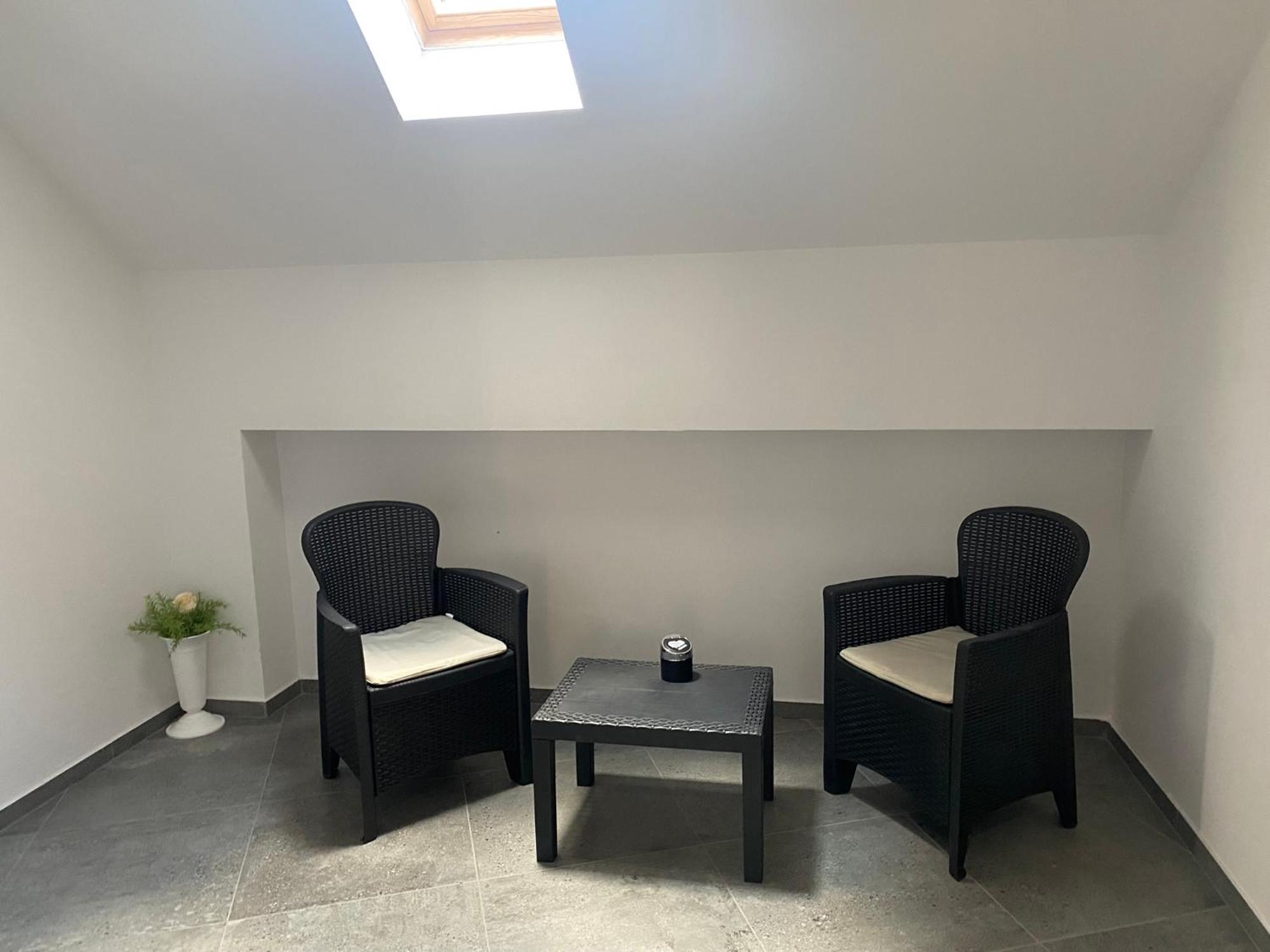 Apartman Galerija 오굴린 외부 사진
