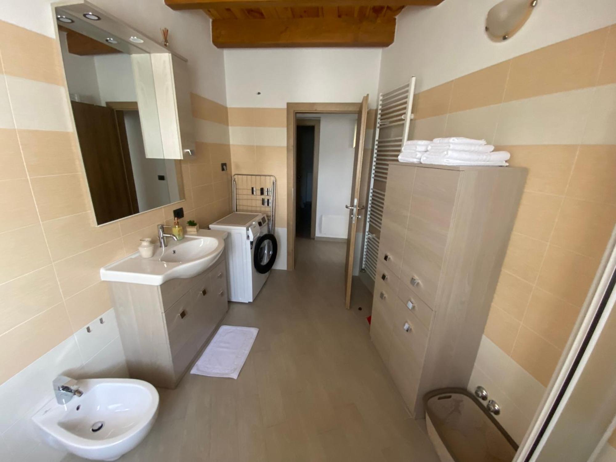 Apartman Galerija 오굴린 외부 사진