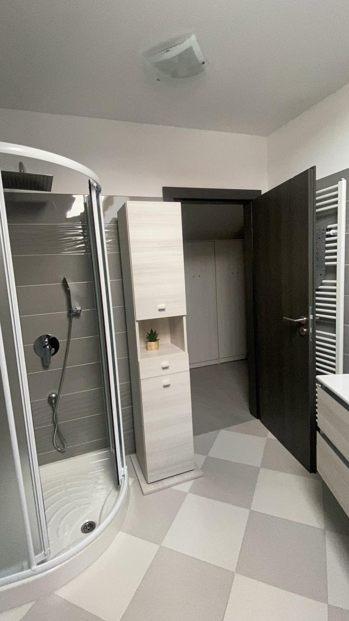 Apartman Galerija 오굴린 외부 사진