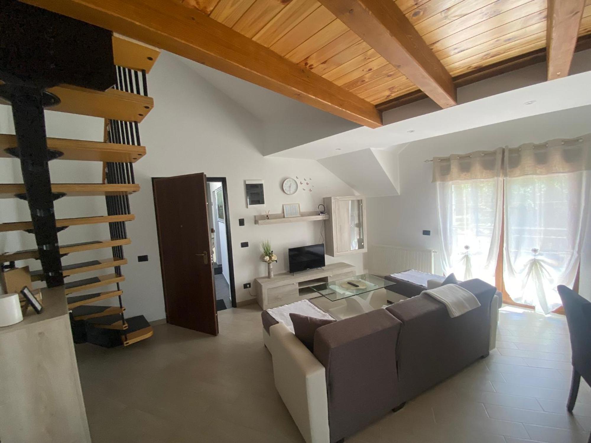 Apartman Galerija 오굴린 외부 사진